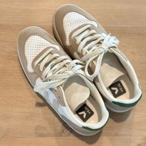 Veja Sneaker